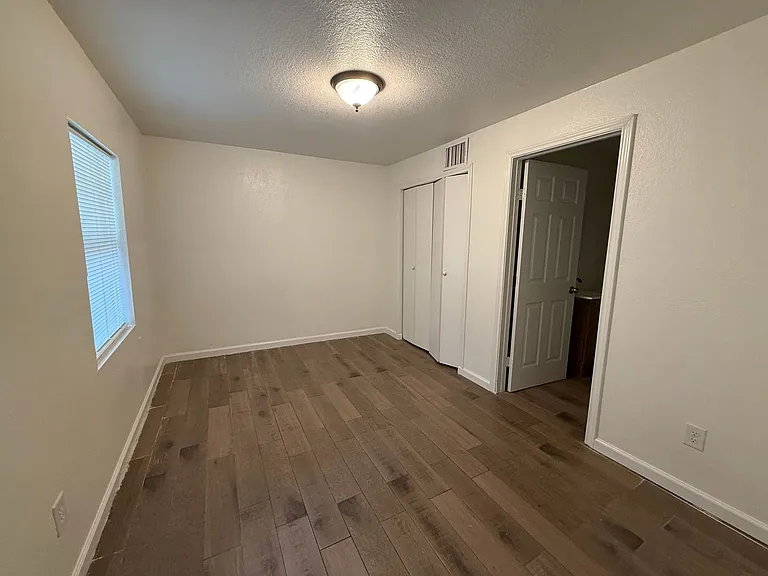 214 Aztec Aly — Photo 7