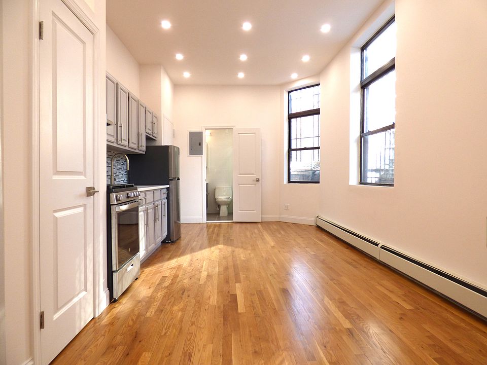 1st image of 1742 1st Ave APT 6