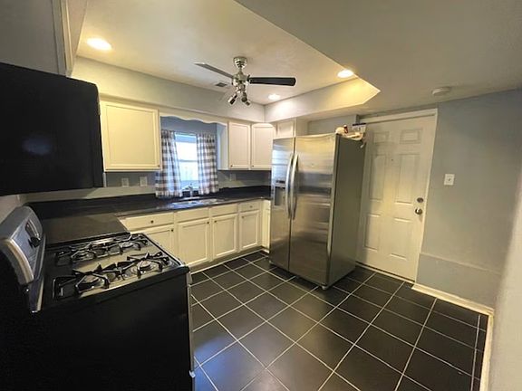2nd image of 5206 S Lockwood Ave #1