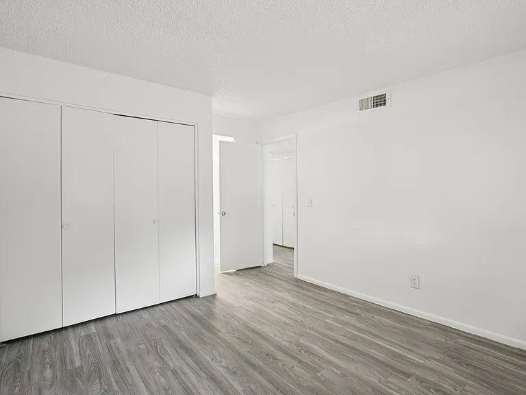 Lemon Grove Apartments — Photo 27