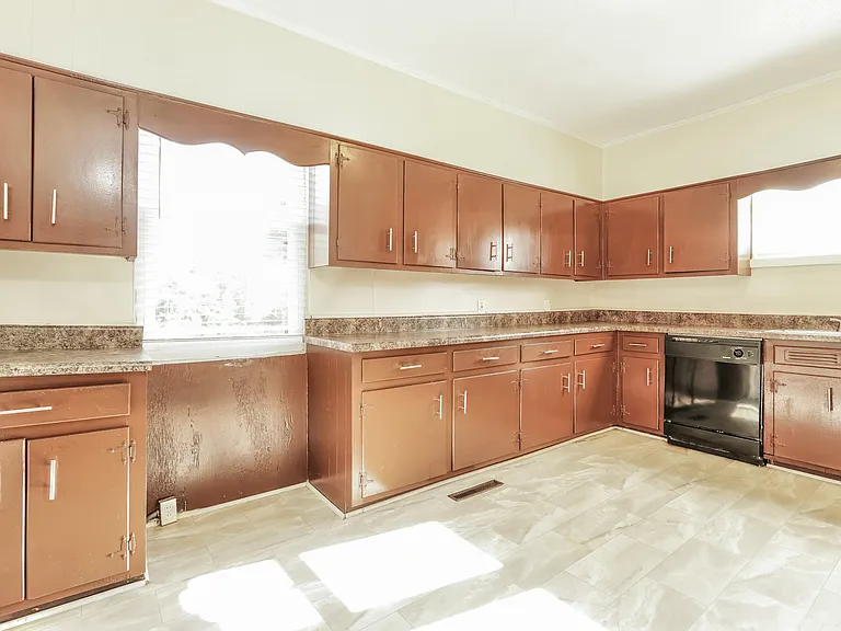 2169 Telfair St — Photo 6