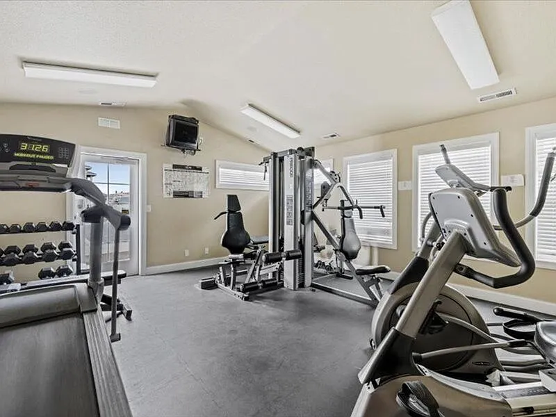 2 bed, 2.0 bath, 938 sqft, $1,400 — Photo 4