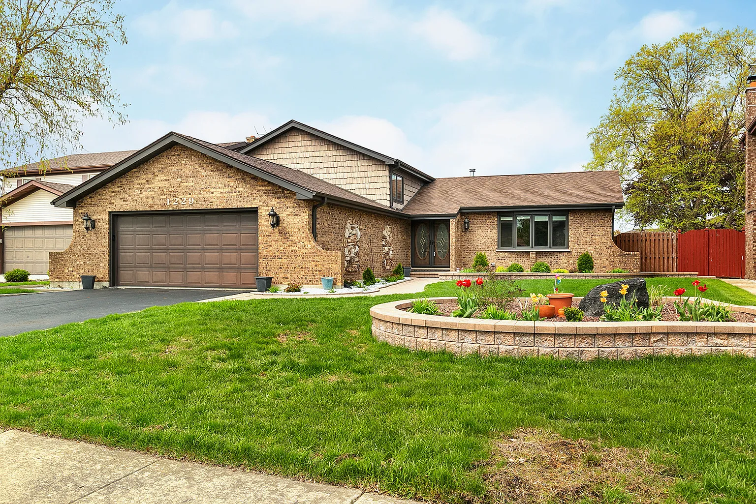 1229 N Anvil Ct photo 1