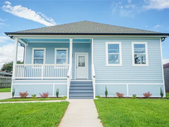 2700 Creely Dr, Chalmette, LA 70043