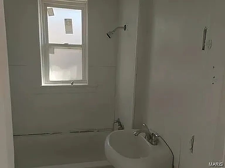 4845 Carter Ave — Photo 4