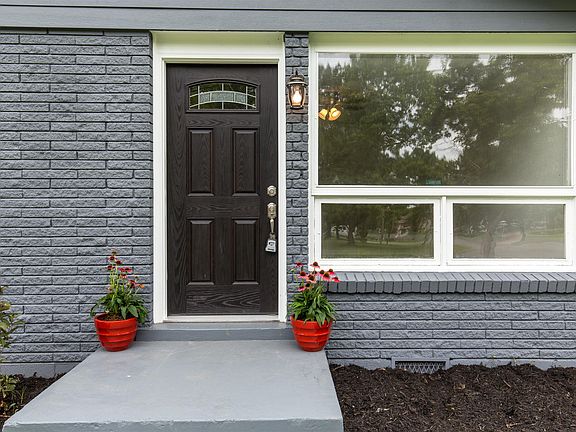 4th image of 3226 Moorewood Dr