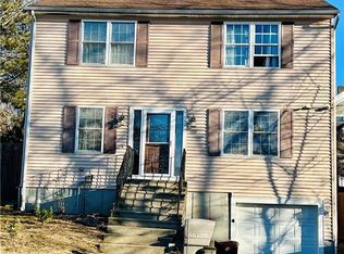 122 Park Ave, Woonsocket, RI 02895