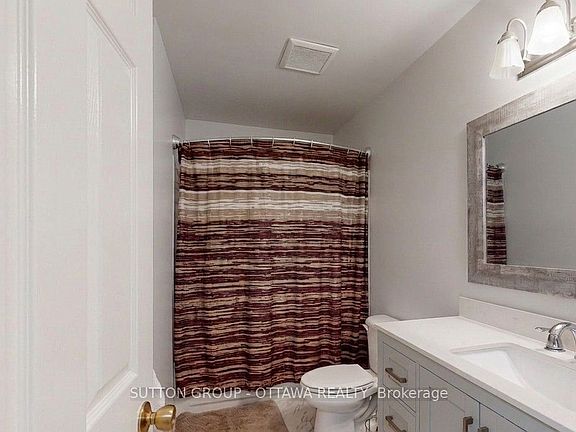 5th image of 28 Carraway Cres