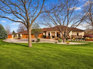 15441 Stacie Ct, Dubuque, IA 52002