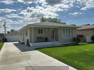 1417 N Lafayette Ave, Grand Island, NE 68803