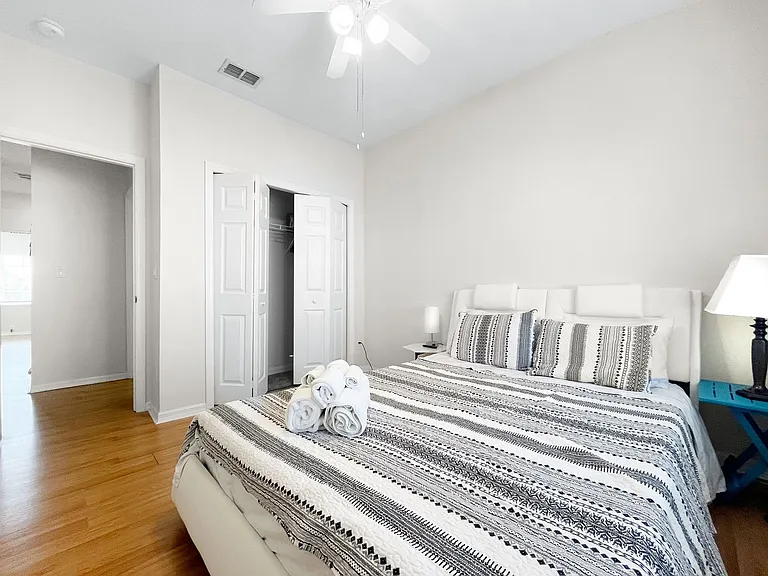 6400 46th Ave N #10 — Photo 16