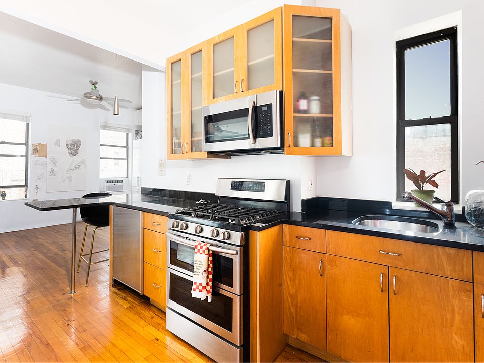 1st image of 32 Jones St APT 4D