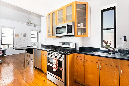 32 Jones St #4D Photo 1