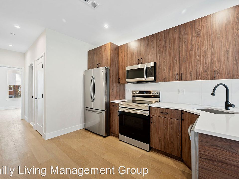 1st image of 2149 N Franklin St #10876377