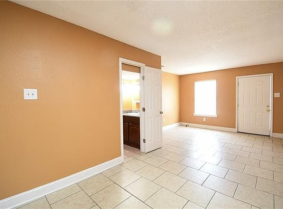 3rd image of 1732 Carrollwood Dr