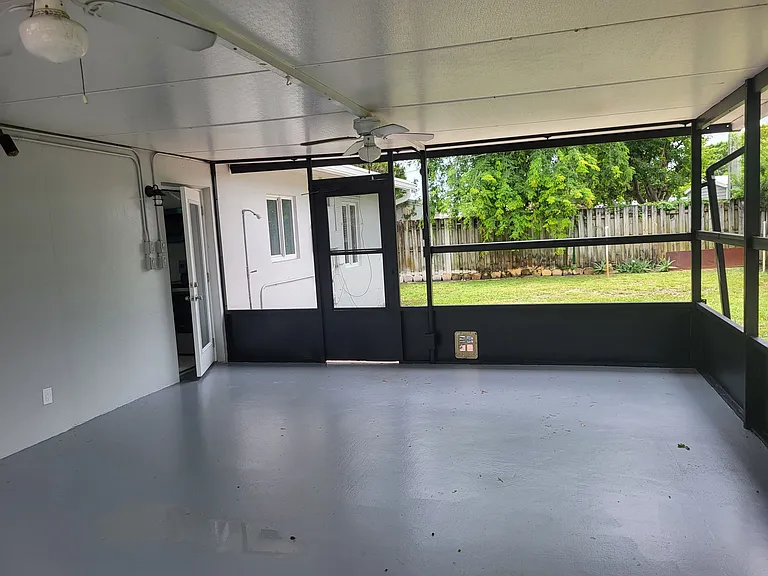 3231 NE 14th Ave — Photo 15