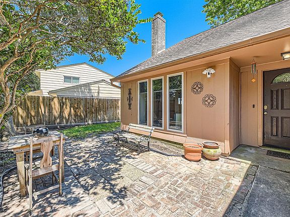 3rd image of 6715 La Sombra Dr