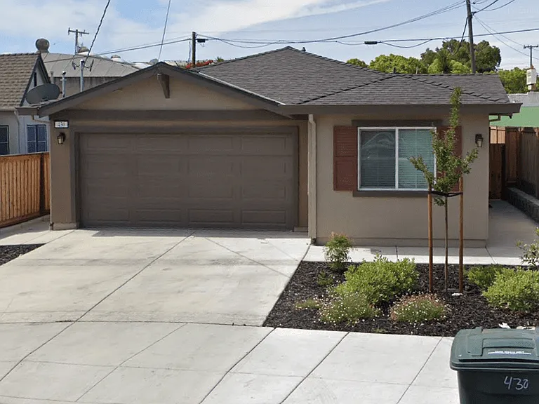 430 E 9th St — Photo 20
