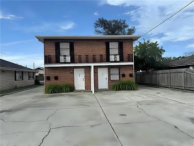 2 bed, 2.0 bath, 1176 sqft, $1,750 — Photo 2