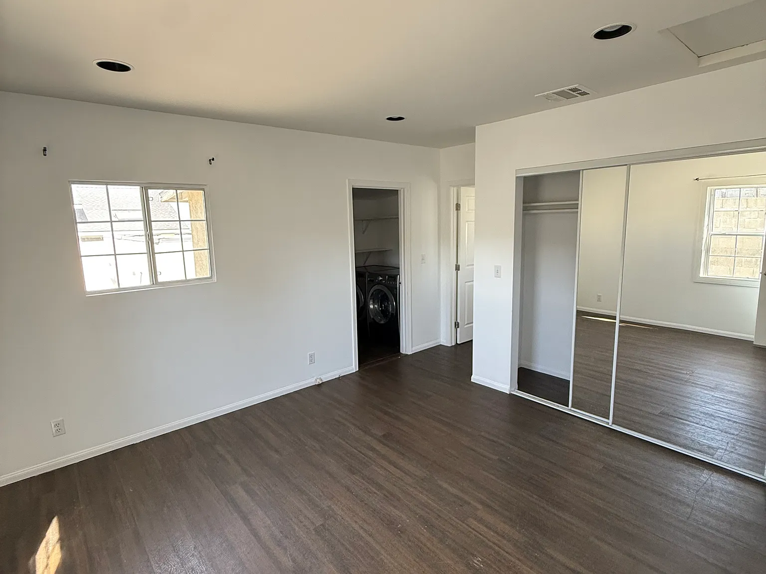2 bed, 800 sqft, $2,950 — Photo 3