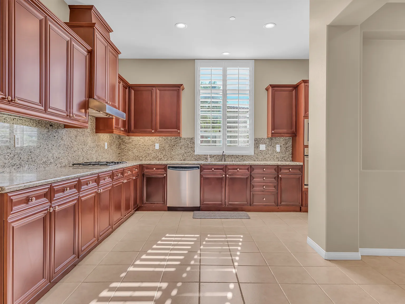 2 bed, 1867 sqft, $2,600 — Photo 4