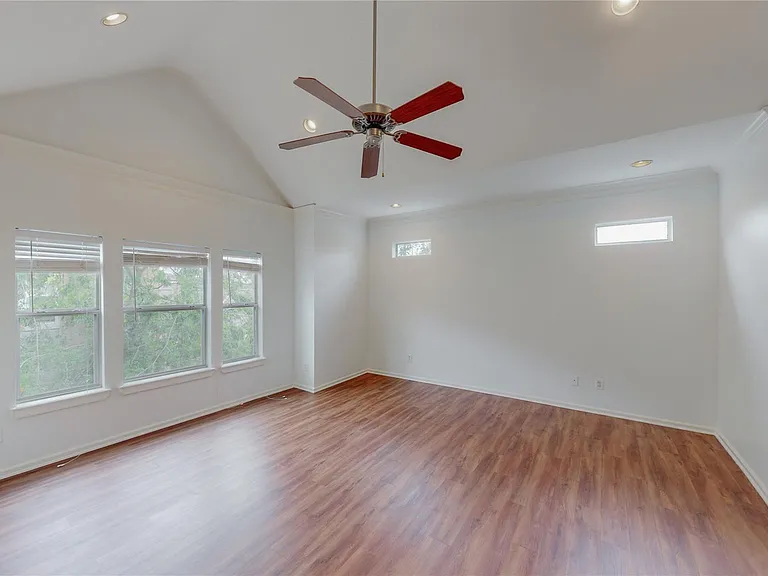 5843 Petty St #C — Photo 22
