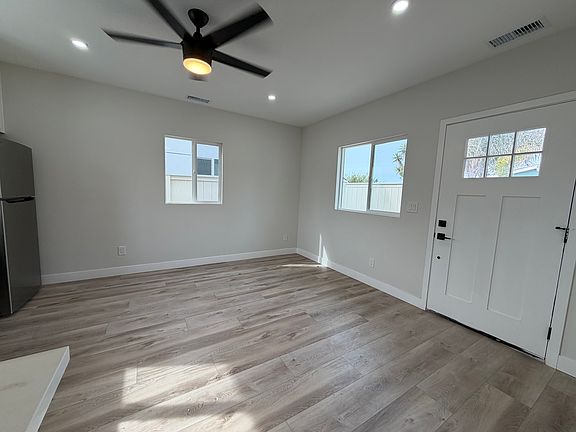 3rd image of 508 7th St #2
