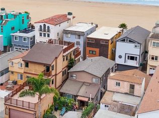 58 Surfside Ave #B, Surfside, CA 90743