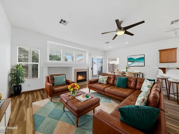7909 Pinnochio Ave, Las Vegas, NV 89131