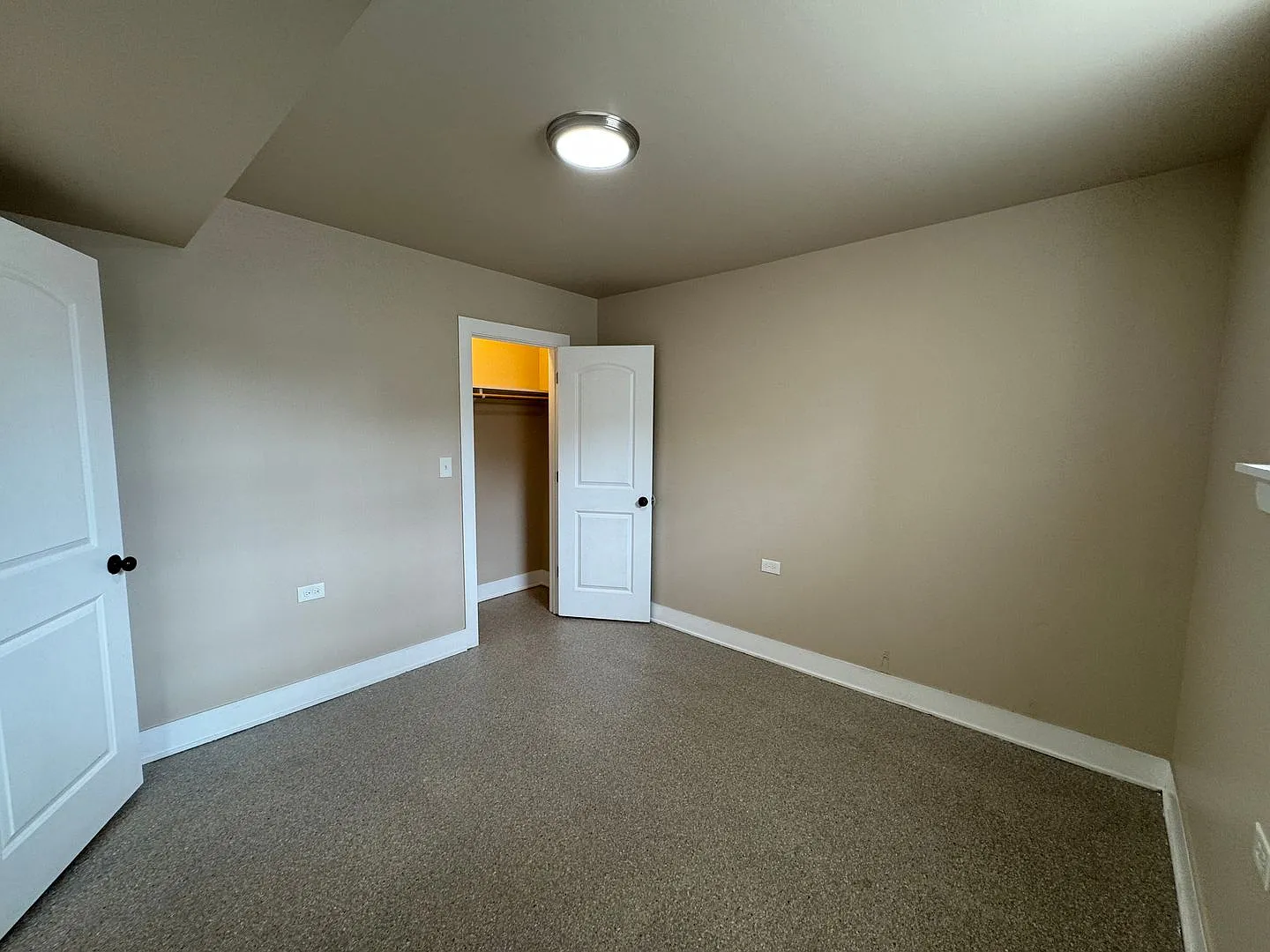 2 bed, $1,600 — Photo 4