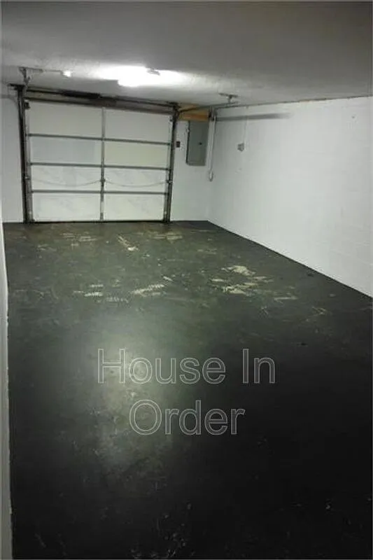 2 bed, 1.5 bath, $1,495 — Photo 2