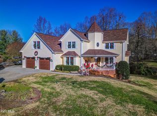 130 Hillview Ct, Gray, TN 37615
