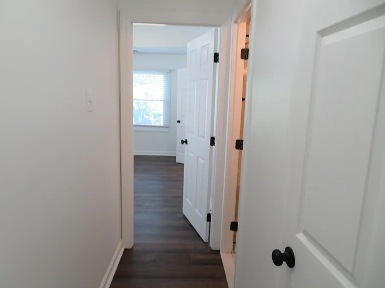 7895 Pavilion Dr — Photo 36