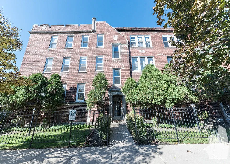 3040 W Wellington Ave #3