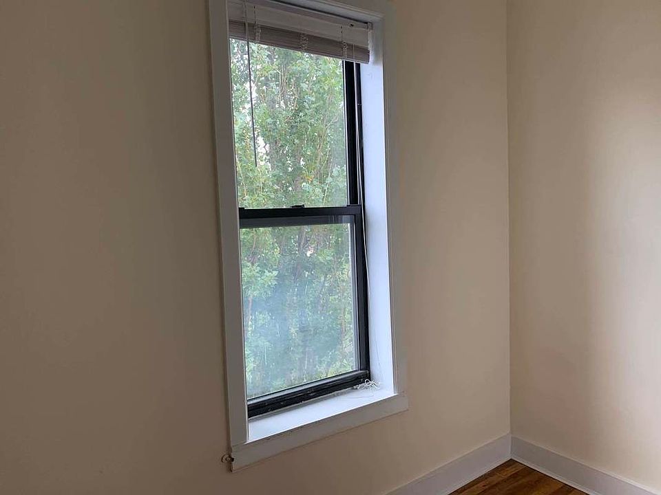 2nd image of 520 E 12th St #7G