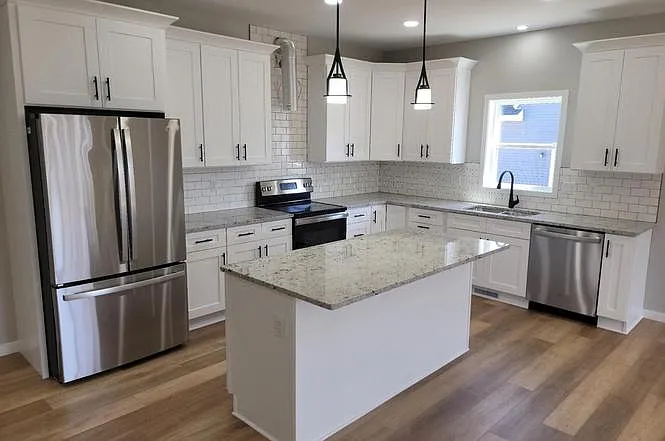 3 bed, 2.5 bath, 1849 sqft, $3,500 — Photo 2
