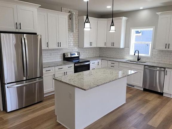 2nd image of 4890 Romaine Rd
