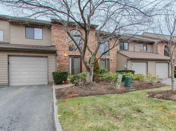 62 Castle Ridge Dr #134, East Hanover, NJ 07936