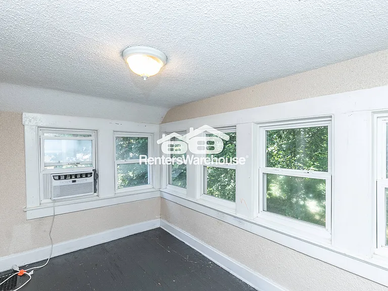 4038 Bellefontaine Ave — Photo 14
