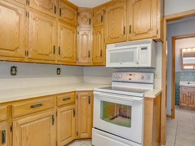 835 N Westlink Ave — Photo 12