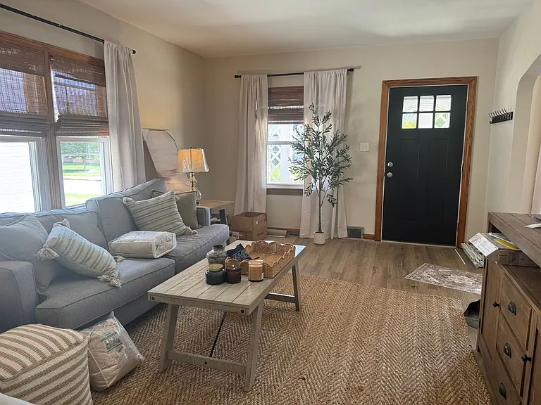 1620 Olive St — Photo 7