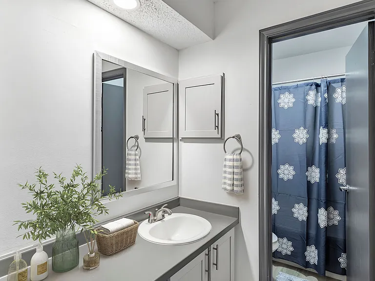 Tradewinds Apartment Homes — Photo 28