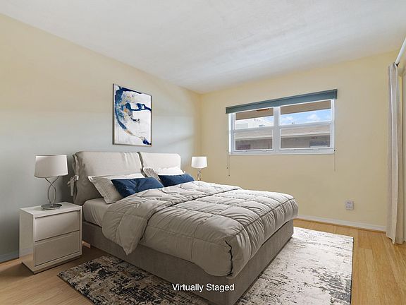 5th image of 1510 SE 15th Street #309