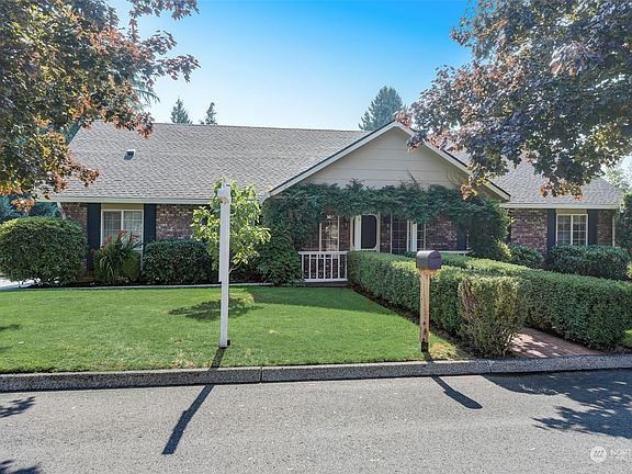 5th image of 2211 NE 156th Avenue