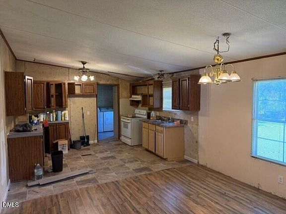 4th image of 1230 Hickory Crossroads Rd