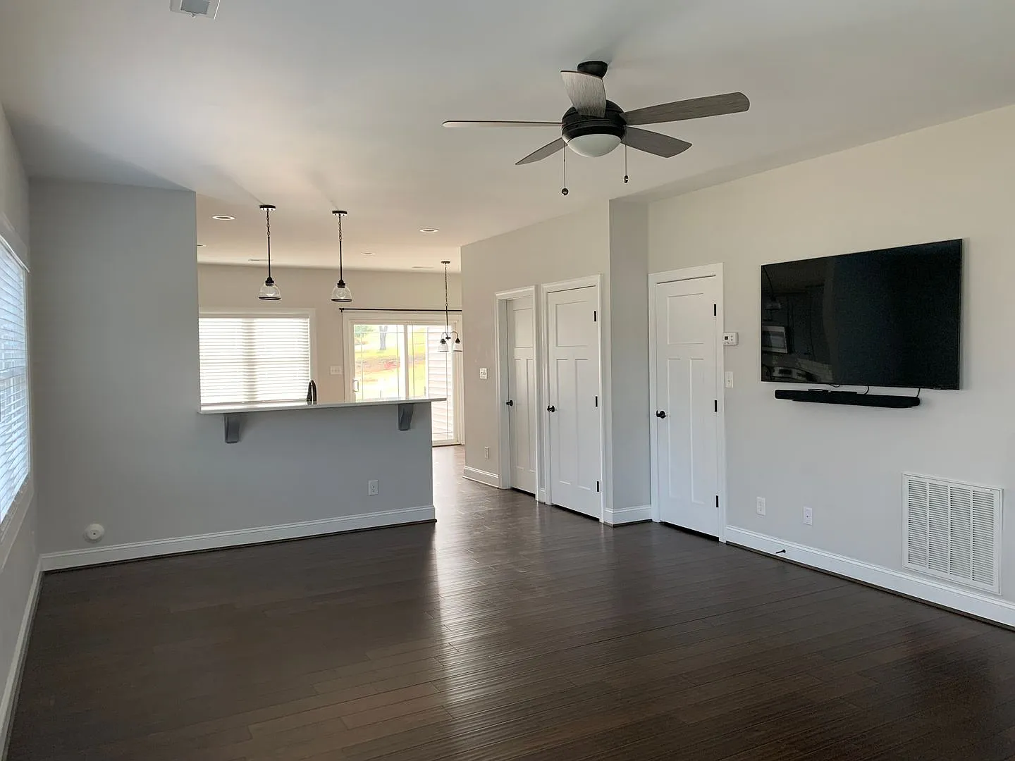 Cornerstone Townhomes-Convenient Timberlake Area — Photo 4