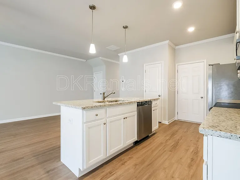5350 Fox Den Rd — Photo 8