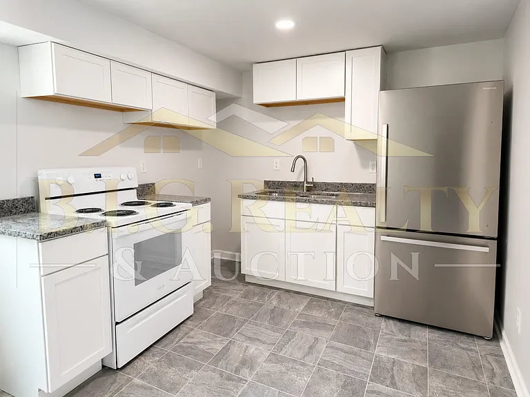 113 Roland St #2 — Photo 2
