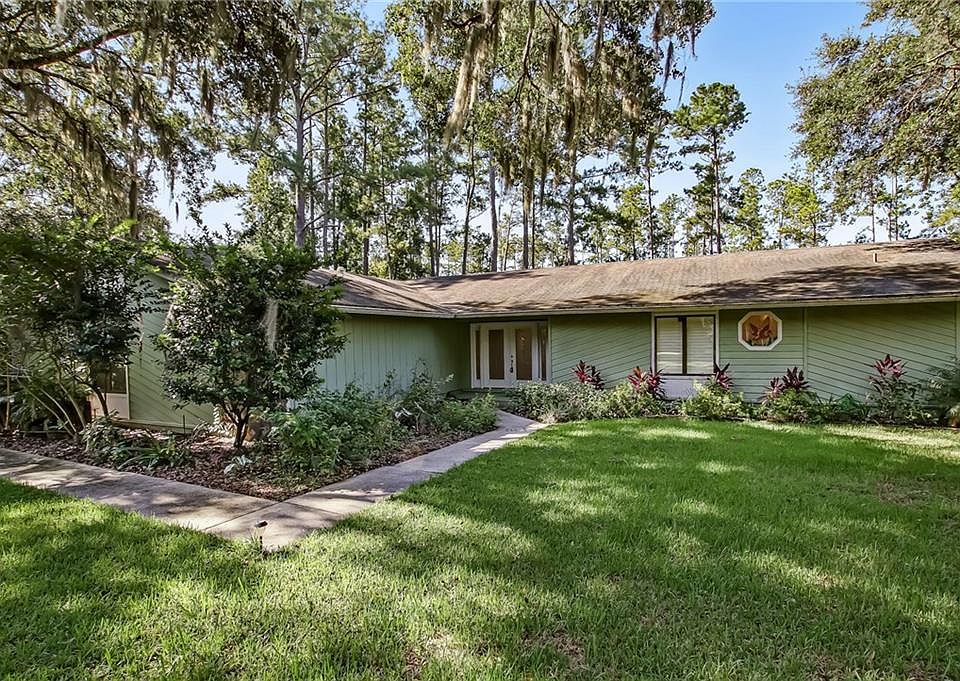 1st image of 17437 Elsinore Dr