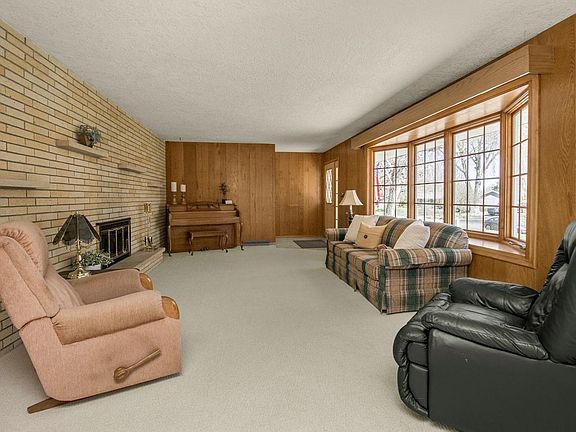 4th image of 3440 Malcolm Ave